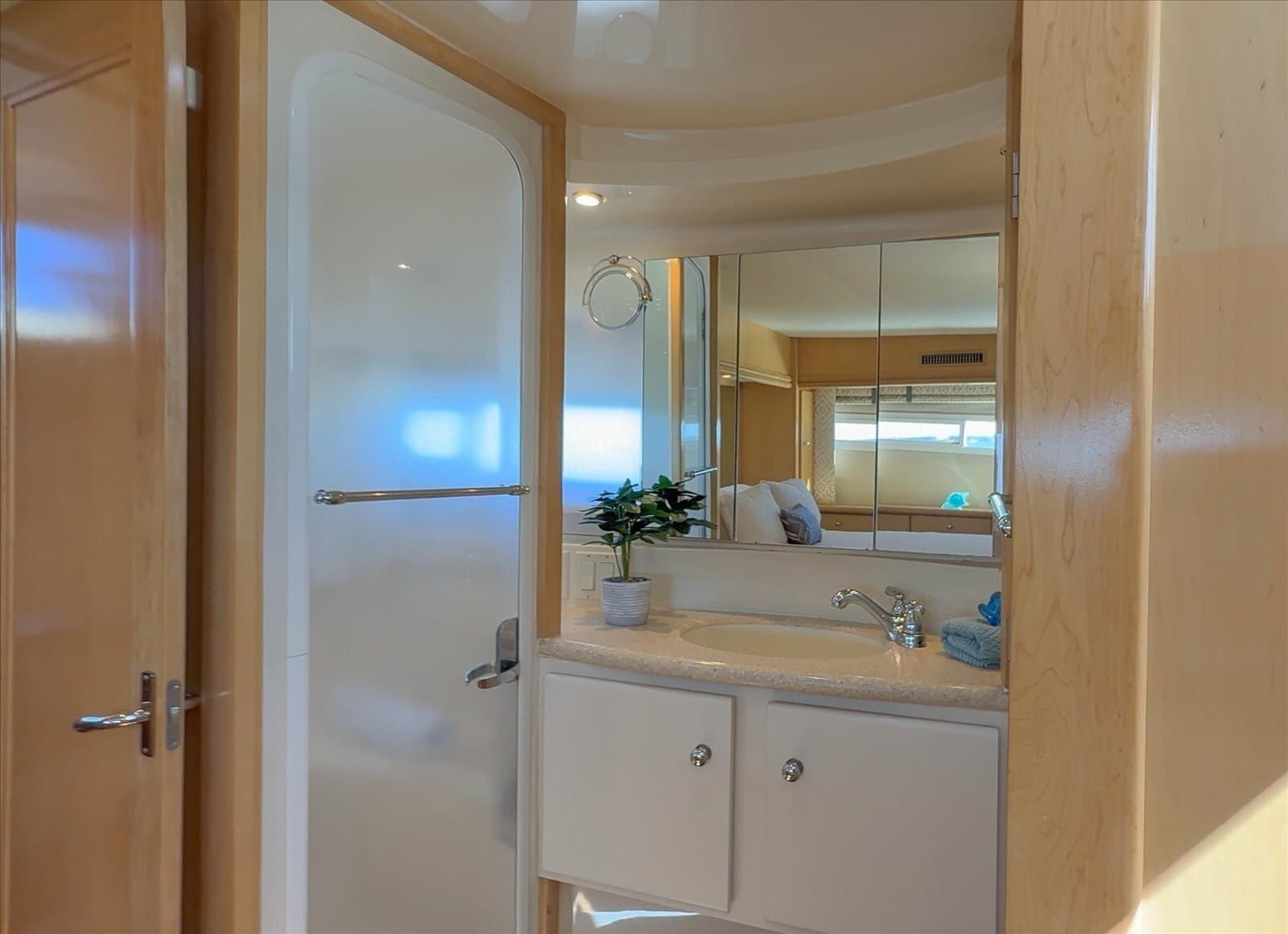 1998 Carver 455 Aft Cabin MY