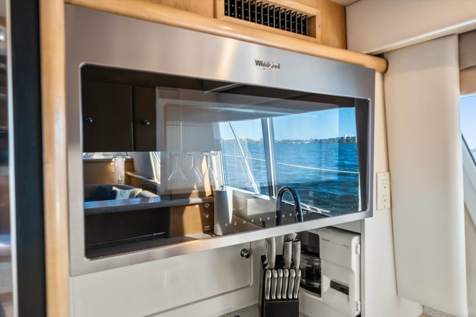 1998 Carver 455 Aft Cabin MY