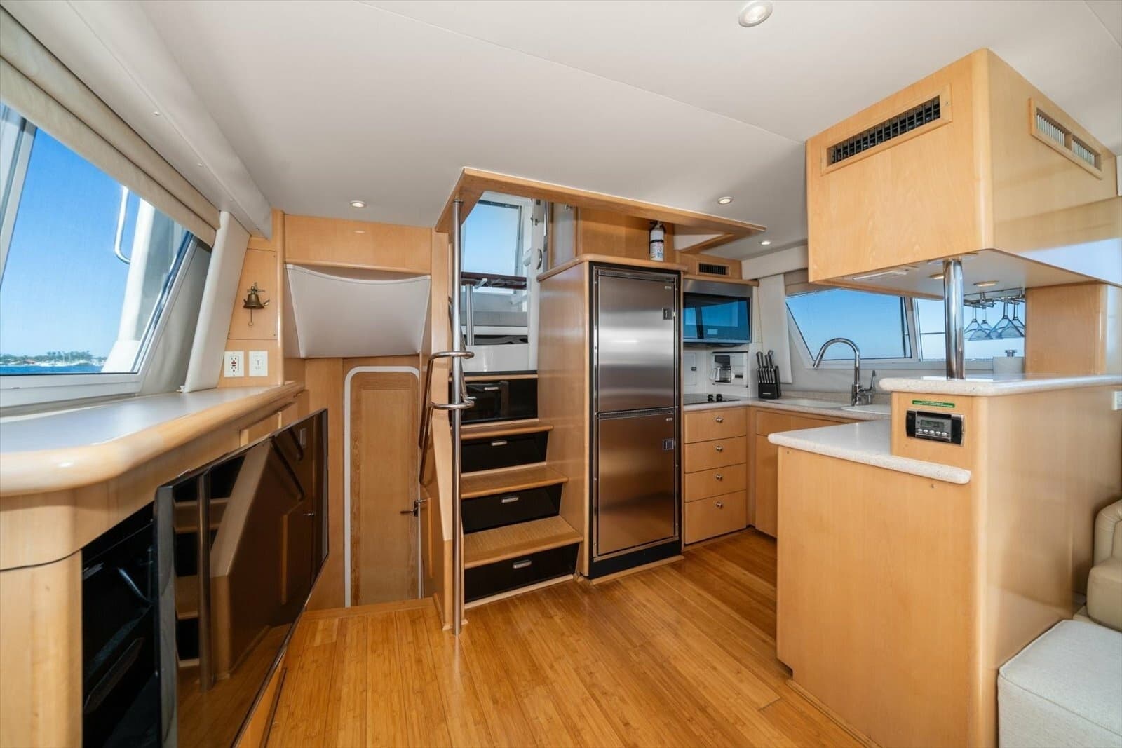 1998 Carver 455 Aft Cabin MY