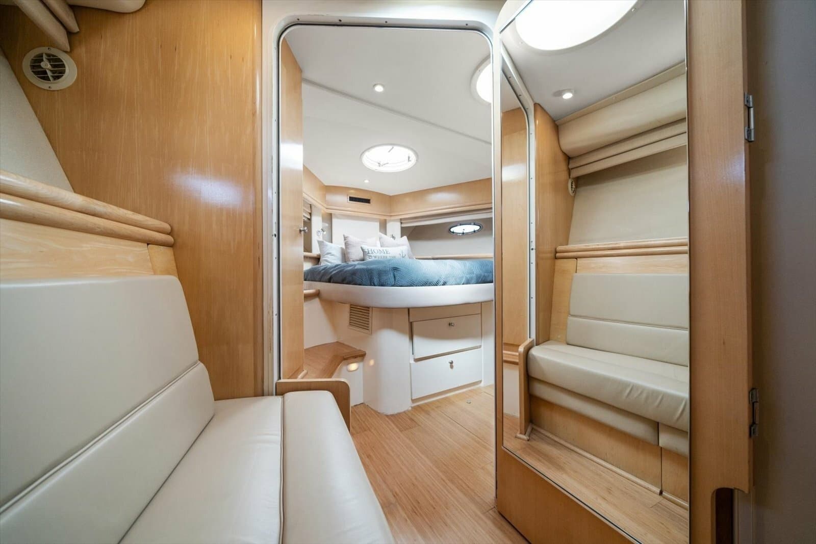 1998 Carver 455 Aft Cabin MY