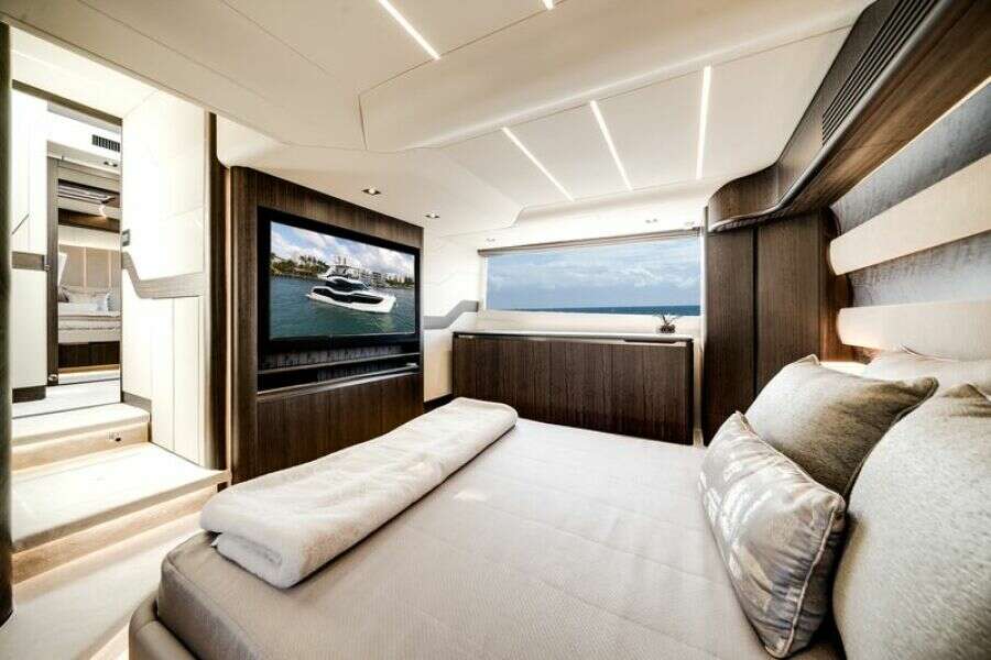 2024 Galeon 560 FLY