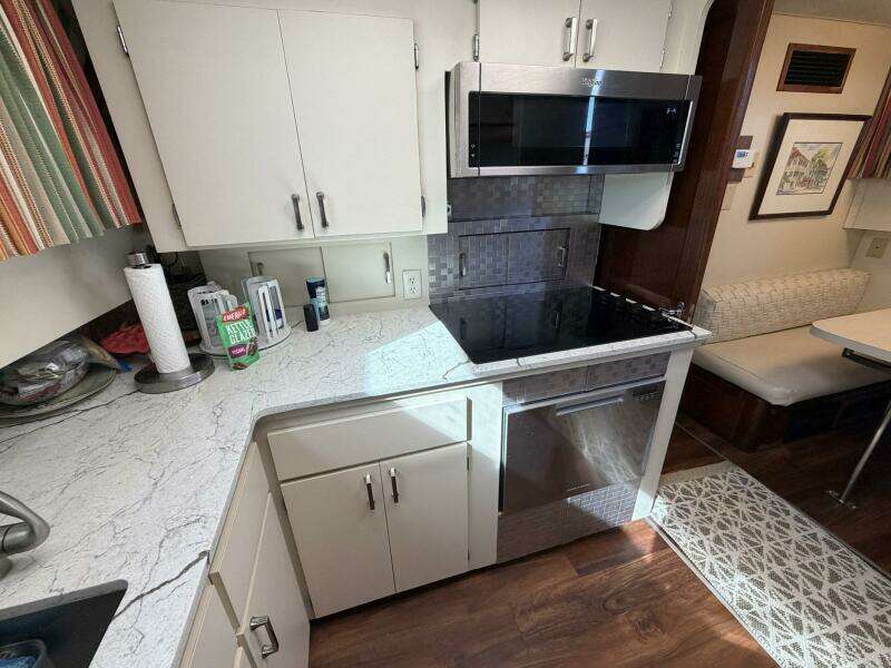 1987 Hatteras Motor Yacht