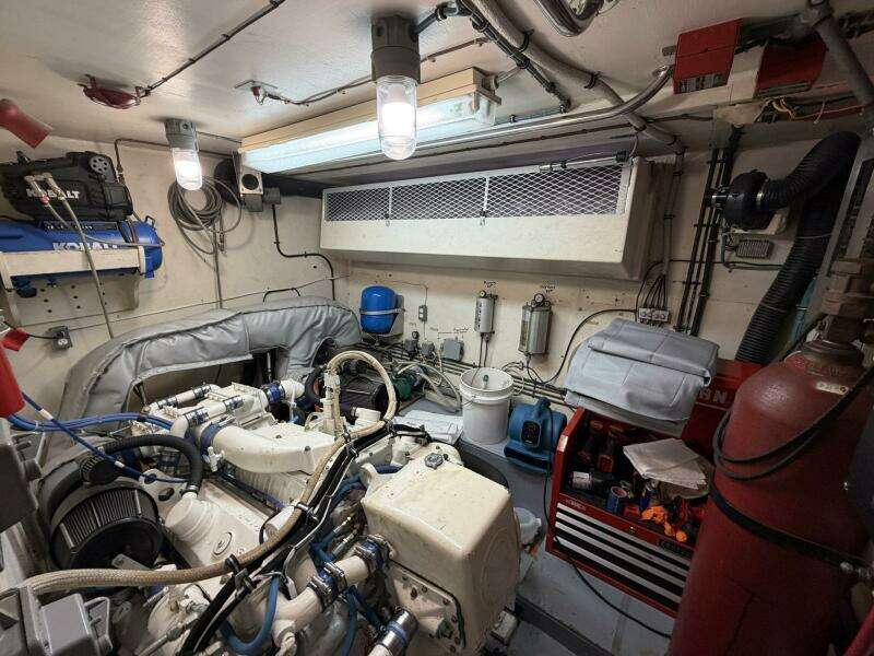 1987 Hatteras Motor Yacht