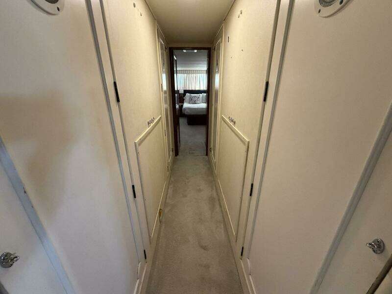 1987 Hatteras Motor Yacht