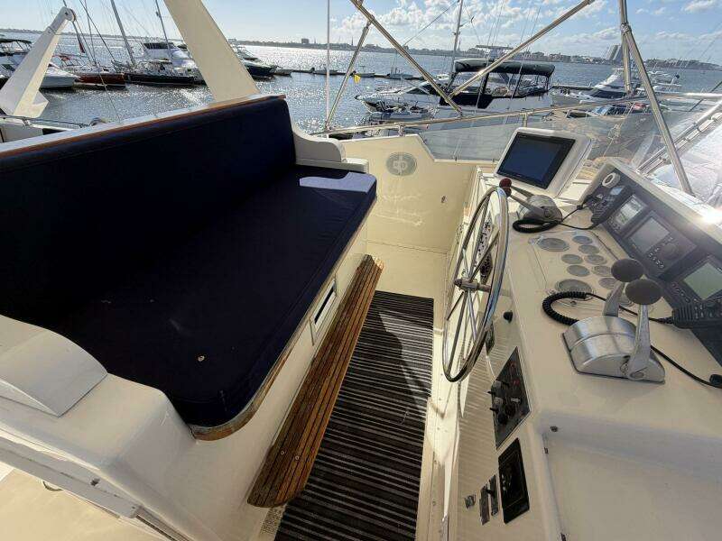 1987 Hatteras Motor Yacht