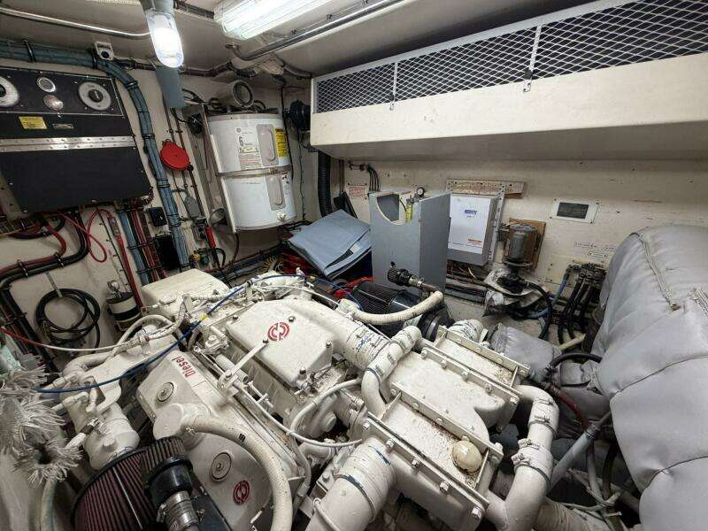 1987 Hatteras Motor Yacht