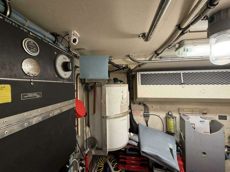 1987 Hatteras Motor Yacht