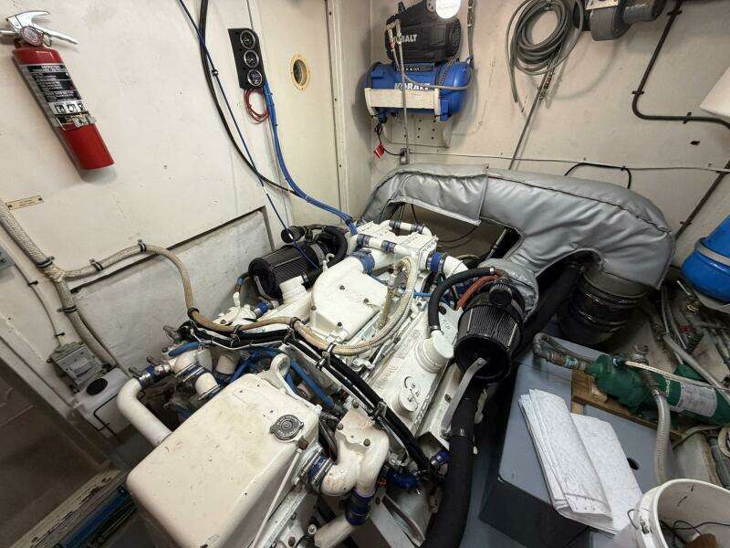 1987 Hatteras Motor Yacht