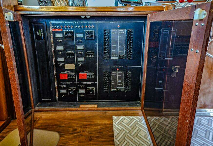 1987 Hatteras Motor Yacht