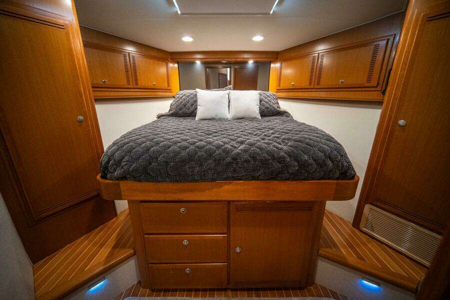 2009 Cabo 52 Flybridge