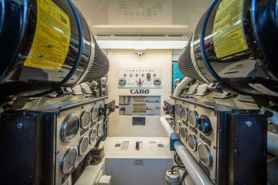 2009 Cabo 52 Flybridge