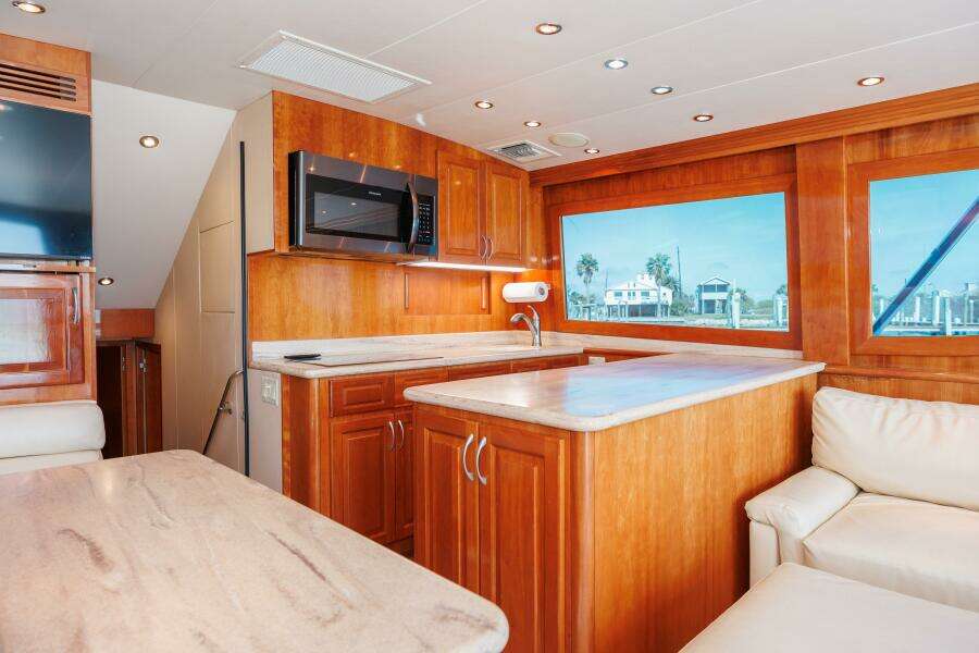 2002 Hatteras 50 Convertible 