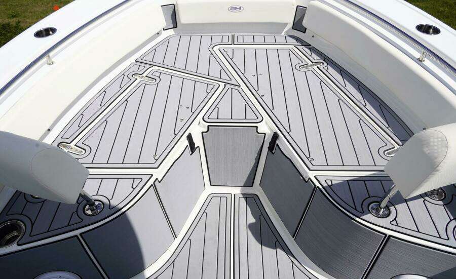 2024 Sea Hunt Ultra 229