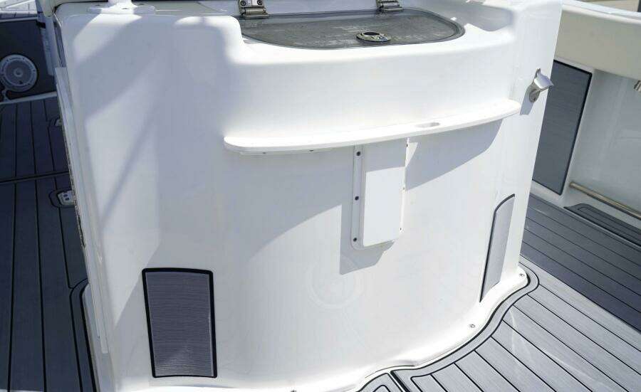 2024 Sea Hunt Ultra 229