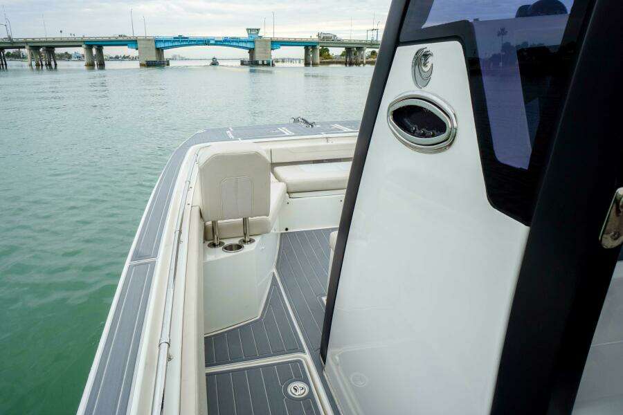 2022 Aquila 28 Molokai