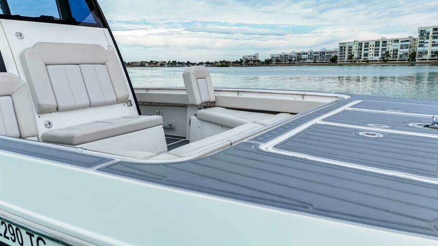 2022 Aquila 28 Molokai