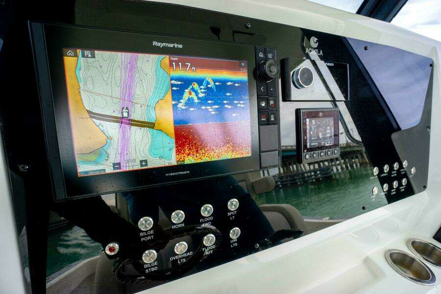 2022 Aquila 28 Molokai