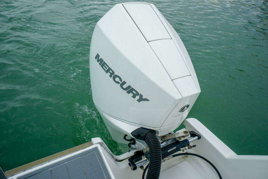 2022 Aquila 28 Molokai