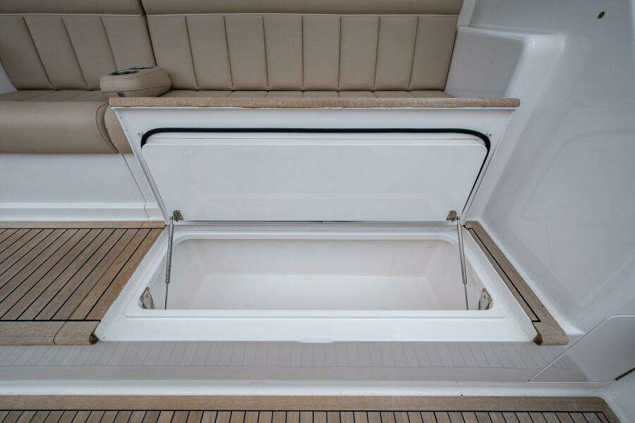 Viking 60 Bottom Line - Exterior Cockpit