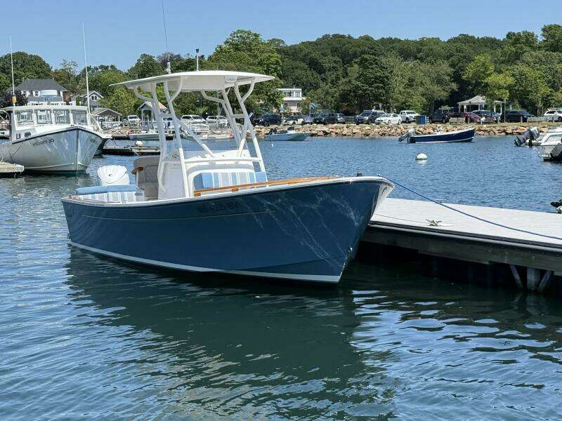 2017 Vanquish Bristol Harbor 23 CC