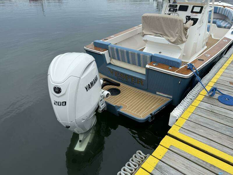 2017 Vanquish Bristol Harbor 23 CC