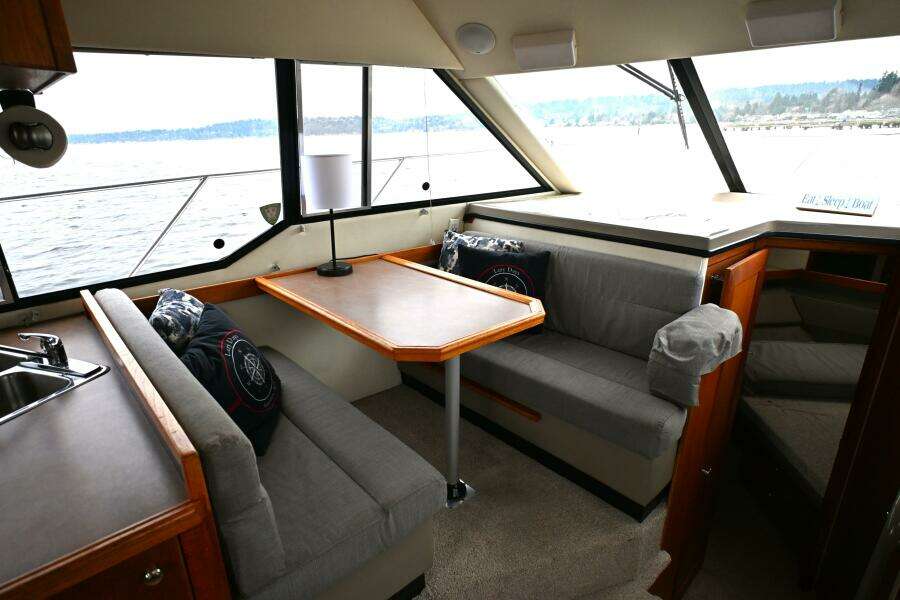 1996 Bayliner 4087 Aft Cabin Motoryacht