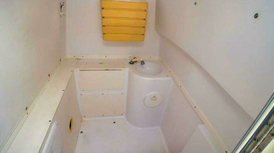 2005 Donzi 35 ZF Cuddy