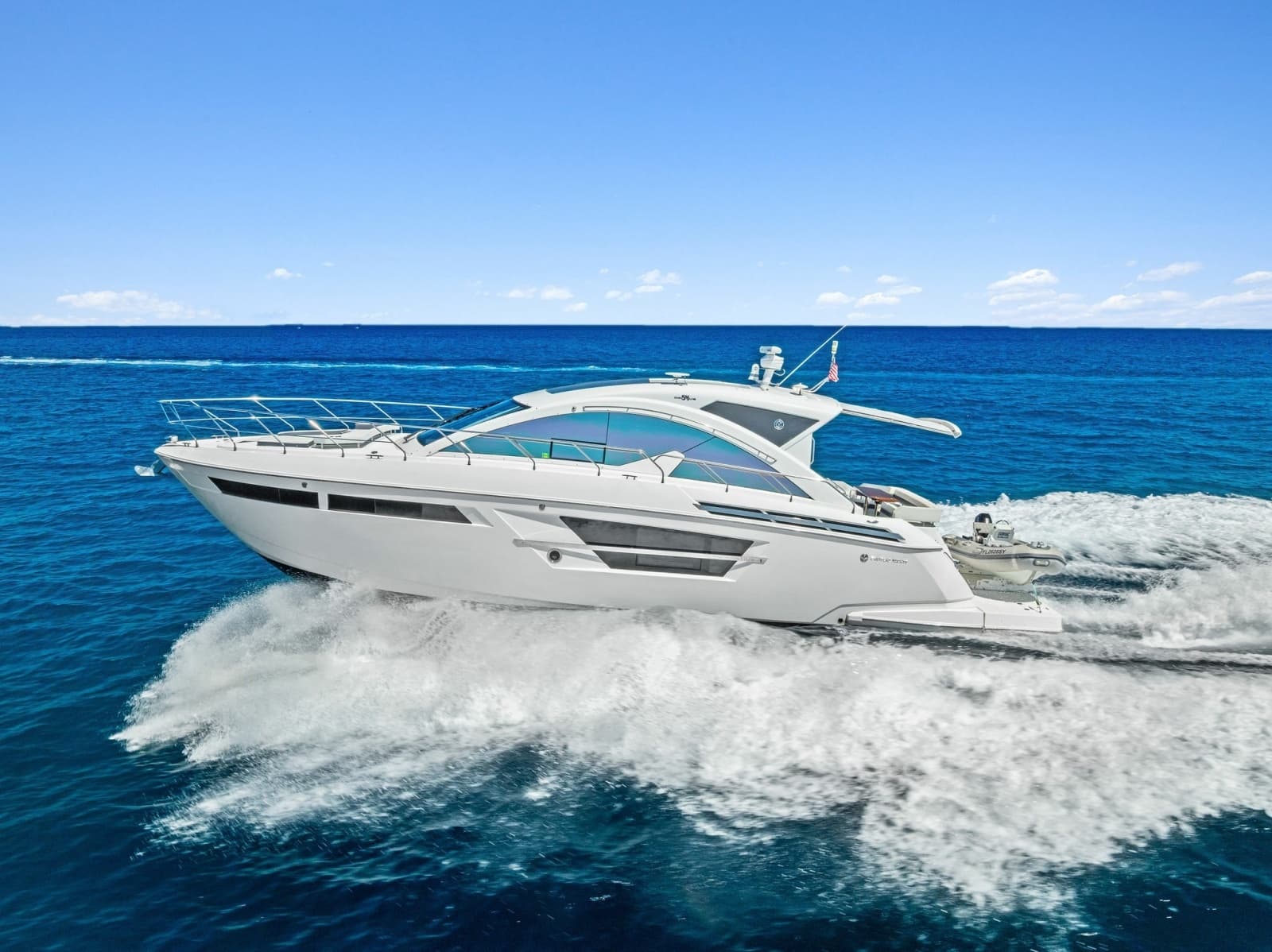 2019 Cruisers Yachts 54 Cantius