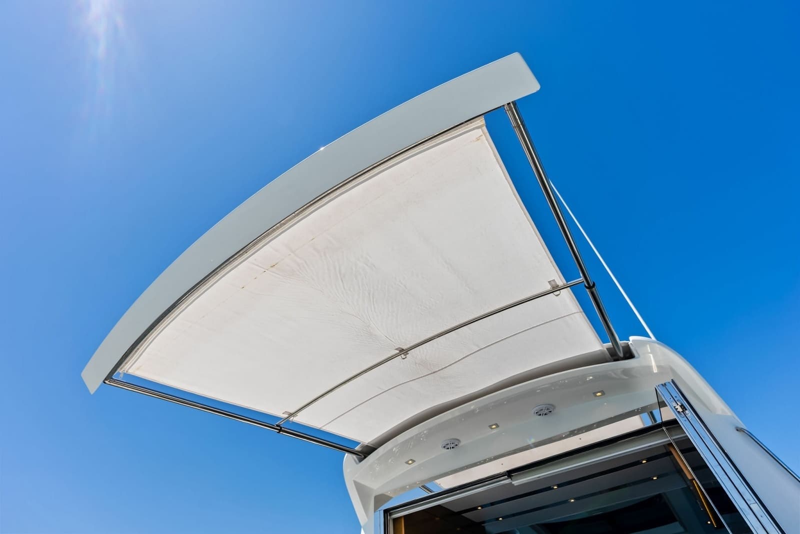 2019 Cruisers Yachts 54 Cantius