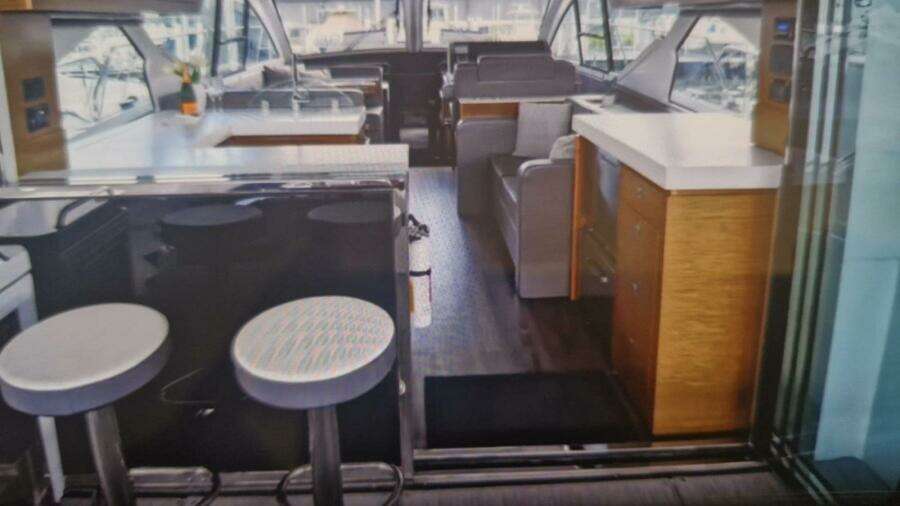 2019 Cruisers Yachts 54 Cantius