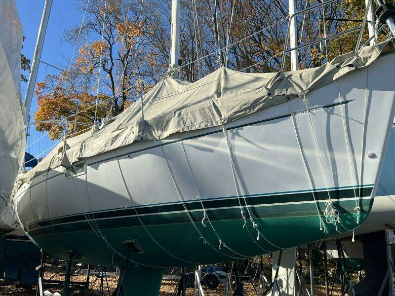 2000 Beneteau 361
