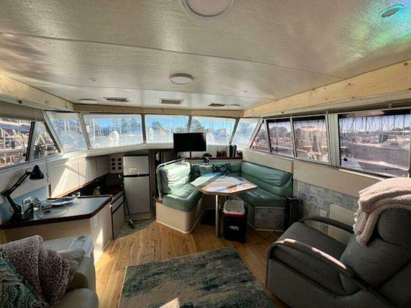 1989 Trojan 12M Motor Yacht