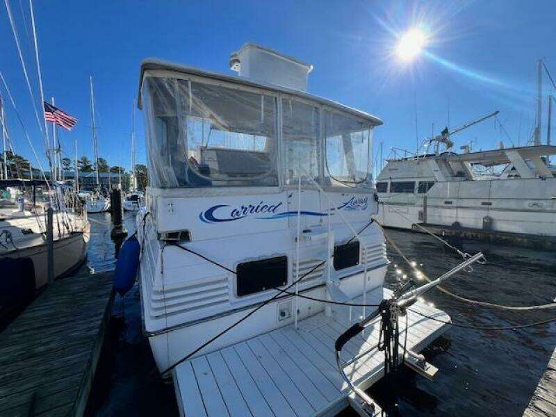 1989 Trojan 12M Motor Yacht