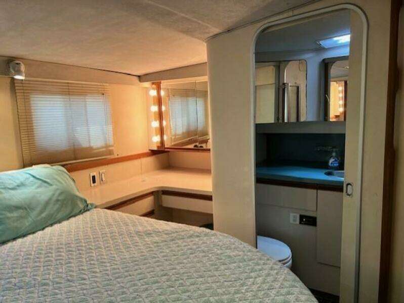 1989 Trojan 12M Motor Yacht