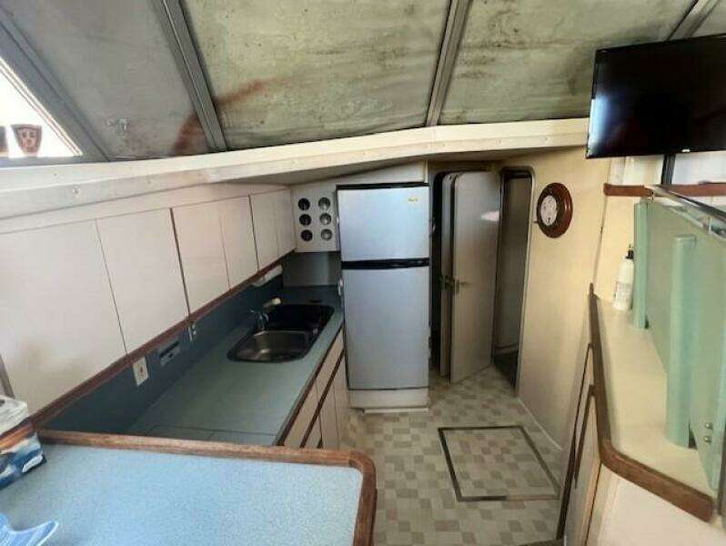 1989 Trojan 12M Motor Yacht