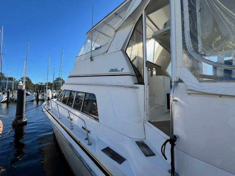 1989 Trojan 12M Motor Yacht