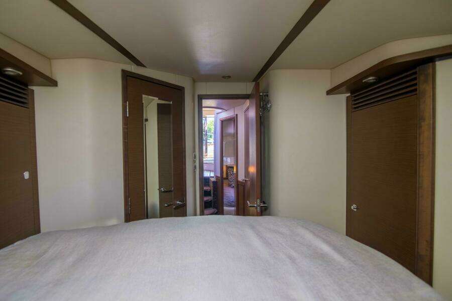 Sea Ray 52 -  Seas The Day - Stateroom