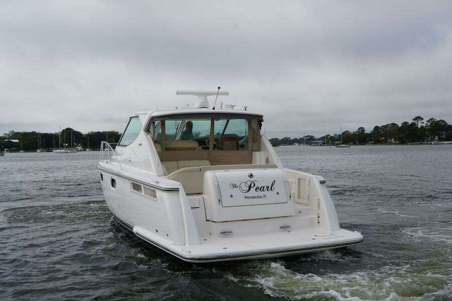 2007 39 Tiara Yachts 3900 Sovran The Pearl Transom (3)