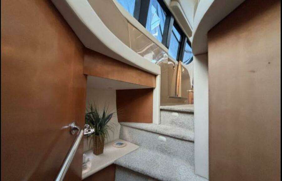 1998 Carver 530 Voyager