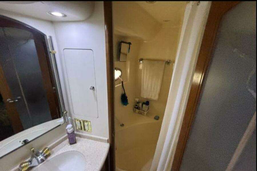 1998 Carver 530 Voyager