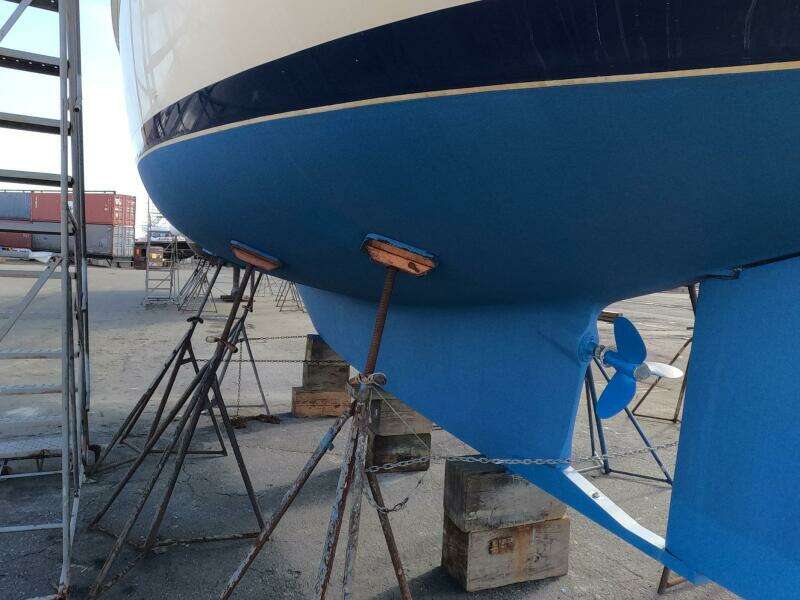 2005 Island Packet 370