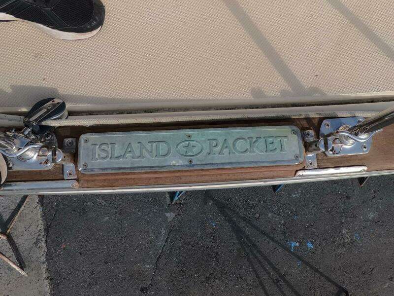 2005 Island Packet 370