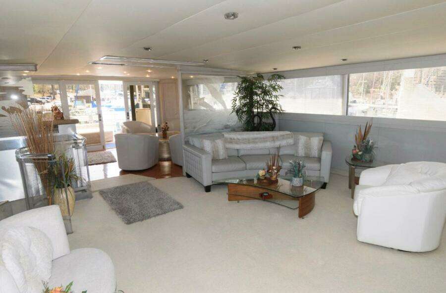 1984 Broward Raised Pilothouse