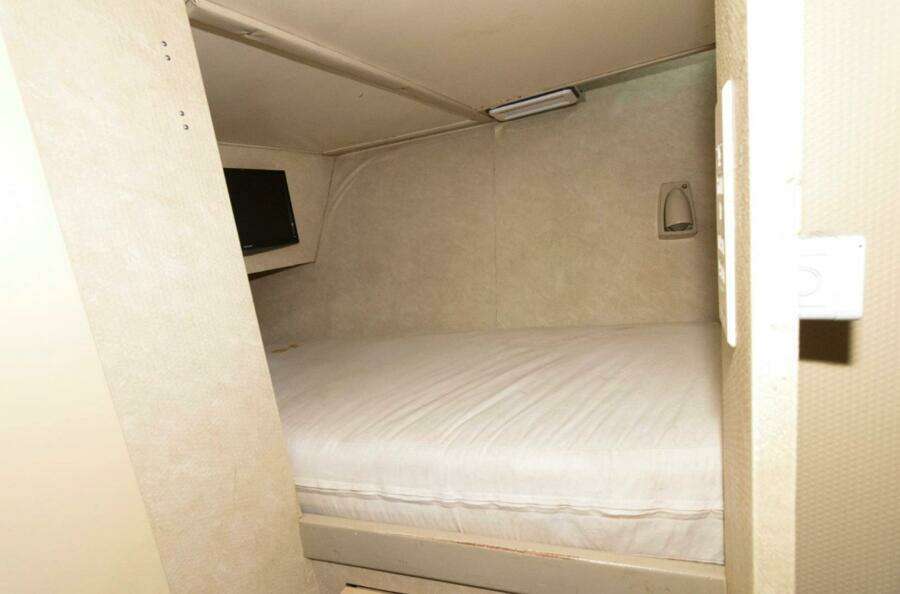 1984 Broward Raised Pilothouse