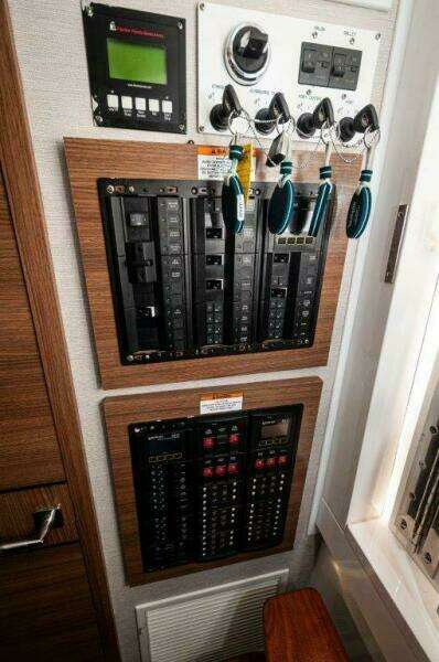 2021 Valhalla Boatworks V-46-GO ROUTE-Breakers