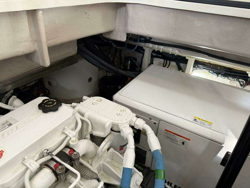 2017 Sea Ray 400 Sundancer