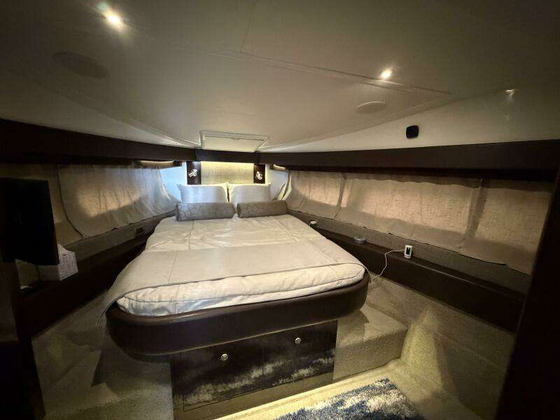 2017 Sea Ray 400 Sundancer