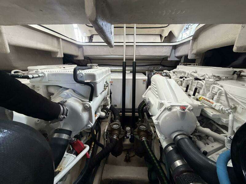 2017 Sea Ray 400 Sundancer