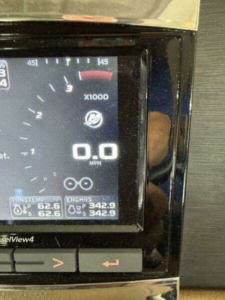 2017 Sea Ray 400 Sundancer