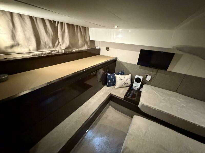 2017 Sea Ray 400 Sundancer